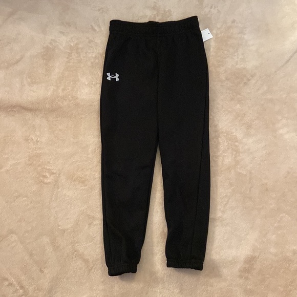 Under Armour Boys Outfit Size 6 - Picture 4 of 7